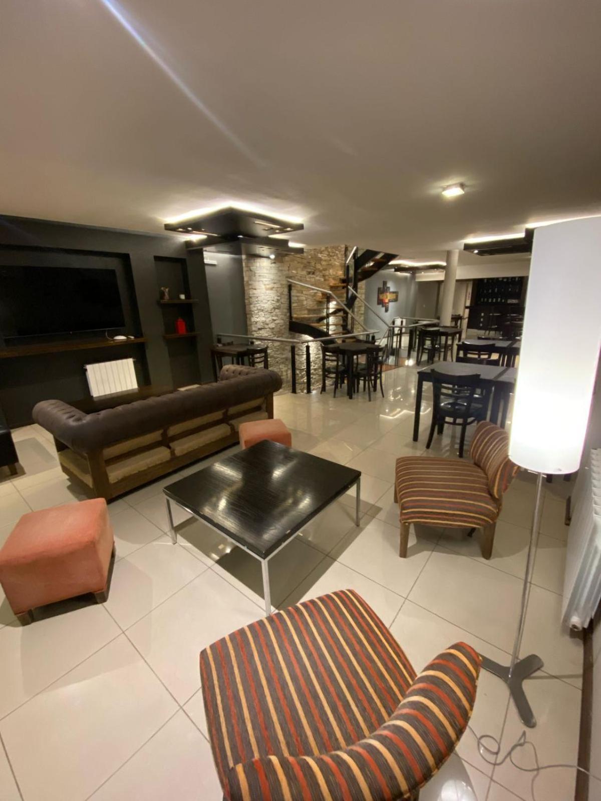 Hotel Aires De Tandil Kültér fotó