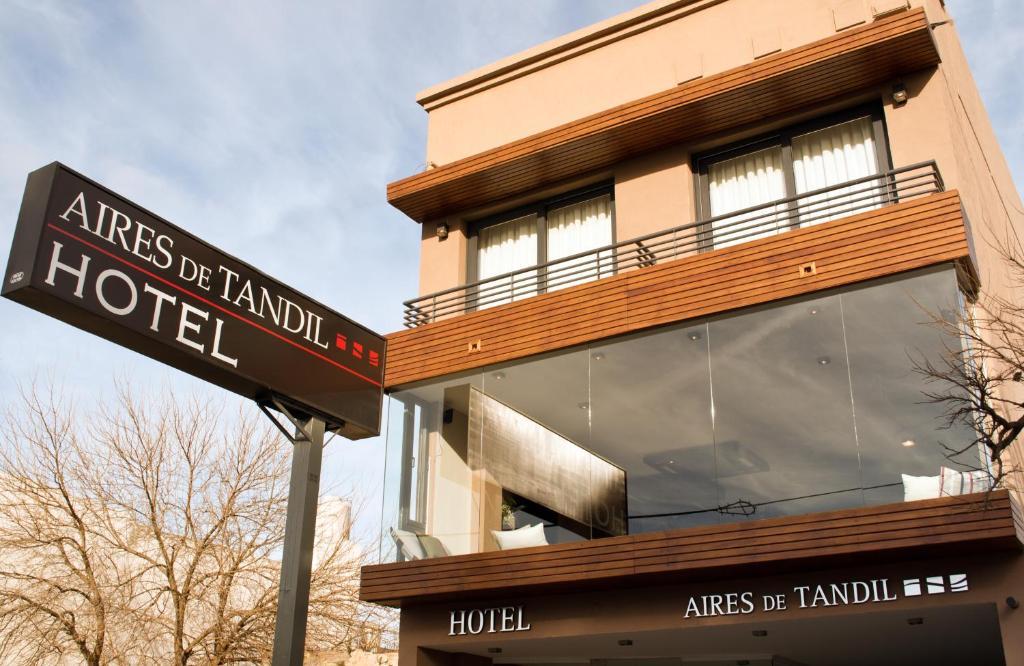 Hotel Aires De Tandil Kültér fotó